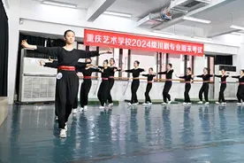 文化中国行｜传承艺术追逐梦想，“川剧小苗”在成长图片