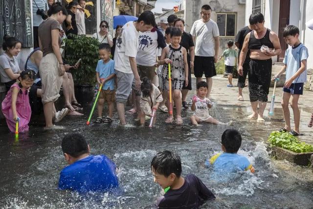40分钟的路程开了2小时！杭州两地上万人涌入！紧急提醒