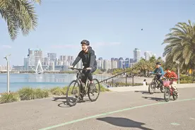 山海连城 “骑”乐无穷 滨海骑行道前海湾段成热门打卡点图片