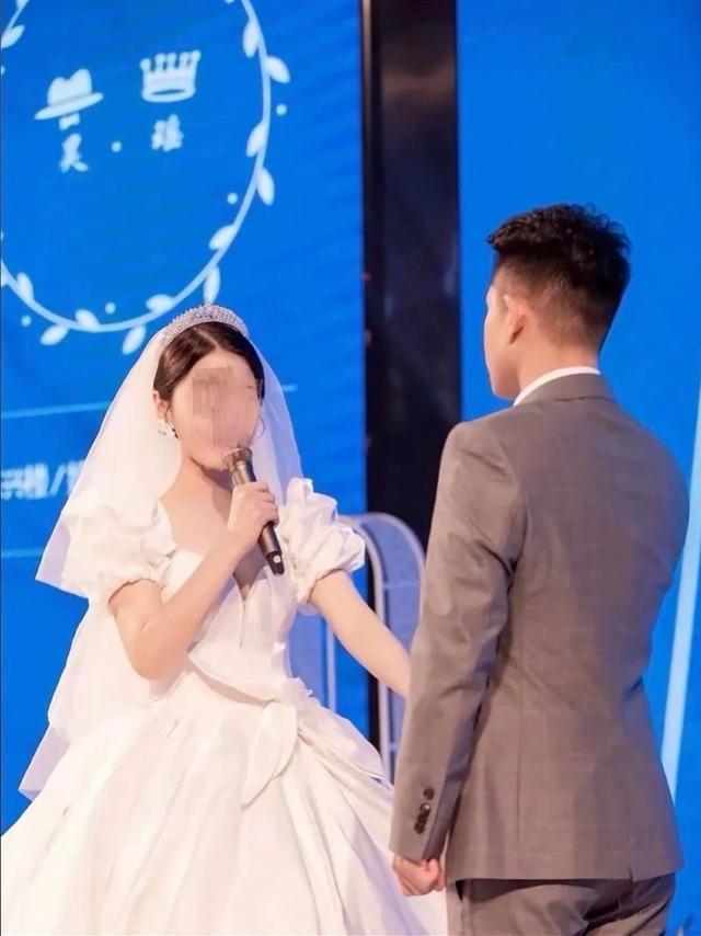 女子疑被家暴身亡，同学称男方上学时爱霸凌，去年因打人就在县城“红过”，女方家属：3岁孩子不知所终，怀疑男方母亲销毁房内监控