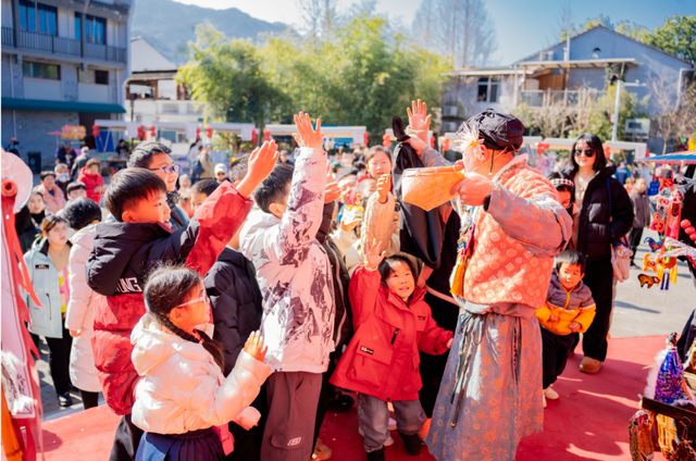 来浙江跨年的N个理由：逛大宋市集，观震撼花雨，体验“登科之路”