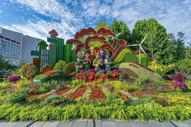 每一座花坛,都是中国!长安街10组主题花坛,跨越80年,打卡路线——