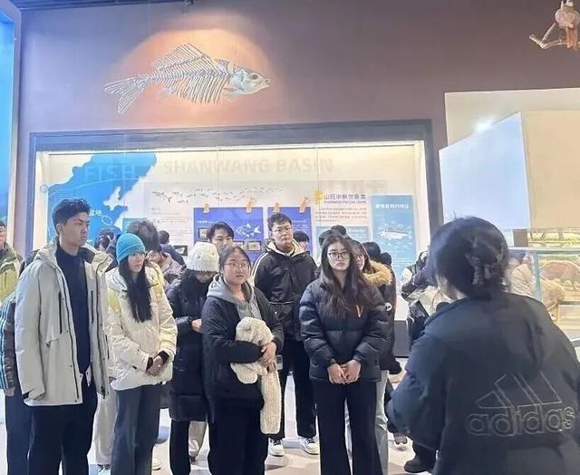 潍坊新春“打卡热地”！博物馆里都“长”满了人