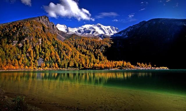 来甘孜南北川越线，超前点播初秋美景！