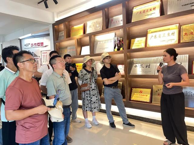 瞰见“百千万”丨网红大咖学技能 网络强村添助力