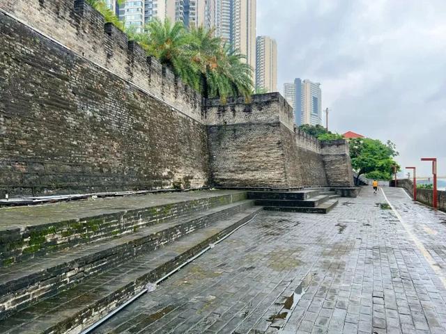 南宁故事 | 百米古城墙 斑驳青砖记岁月历史——南宁市区唯一保留下来的古城墙