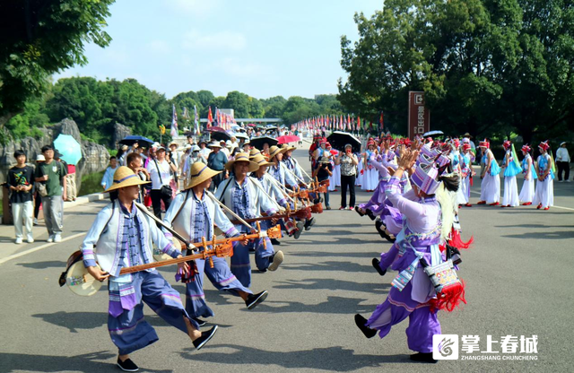 石林火把节狂欢启幕 彝乡风情点燃夏日激情
