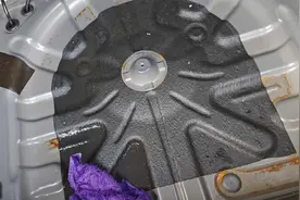 数十名车主投诉星途追风后备厢漏水问题图片