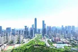 航拍济南中央商务区，楼如山峰绿如翠染 | 新黄河镜相图片