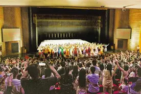 文化中国行|2024年文艺演出市场持续繁荣 文化大餐滋养重庆市民生活图片