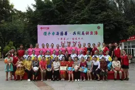引导社会力量参与慈善 武侯华兴街道慈善服务月宣传“爱出精彩”图片
