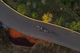 轮滑亚锦赛｜张振海获速度轮滑公路赛成年男子组10000米积分赛亚军图片