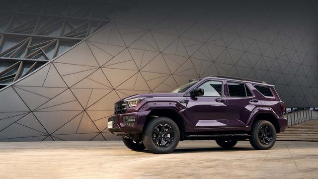 豹 5 最强对手来了！新款坦克 400 24.98万起售，汽油、柴油、插混全都有