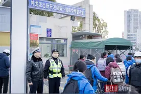 “神兽”归笼，武汉经开区公安全力护航开学季图片