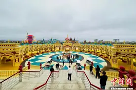 珲春哇斯托克欢乐岛开园 俄罗斯风情引游客打卡图片