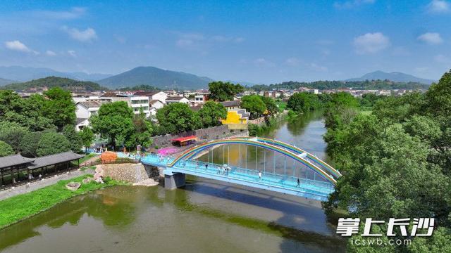 组图丨彩虹桥扮靓南川河