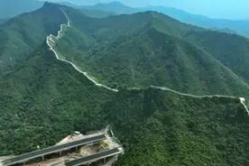 承平高速龙门隧道贯通，红石门长城毫发无损图片