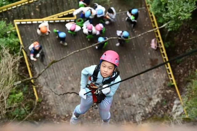 【探秘双河洞】与洞穴对话，让心跳共鸣！双河洞景区山地运动项目引外省游客奔赴热潮