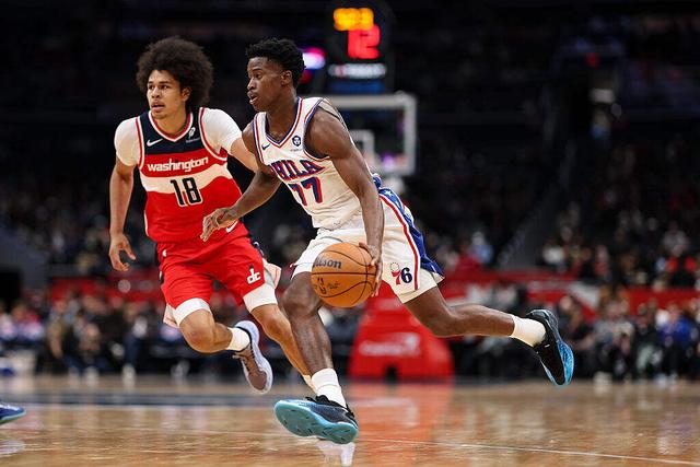 老头篮球看勇士，梦幻开局76人