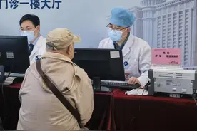 爱耳日| 快住手！经常掏耳朵，竟能出现癌变？图片