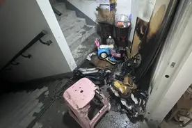 几张试卷，让郴州一高楼内燃起明火，原因竟是女孩一个小举动图片