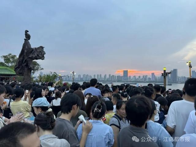 十二时辰，爱上南昌
