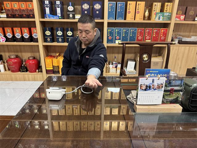 晨雾里的“暖心驿站”