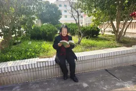 江苏88岁“学霸奶奶”的自考路：16年历经97场考试，有门课曾考了9次图片