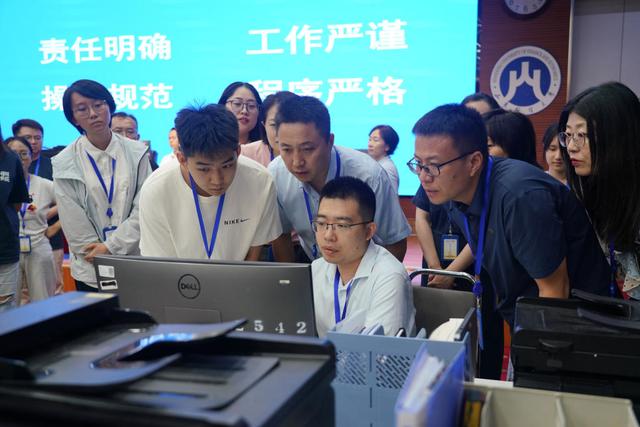 山东高考招生录取开放日活动举行