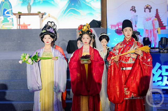 重庆大足上演光影盛宴，引爆国庆假期夜游市场