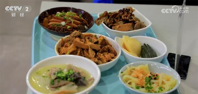 提供早餐、开放机关食堂、增开临时停车场……各地“多点发力”保障游客体验