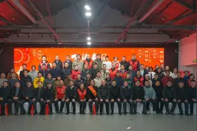 636位书法家与无偿献血者的一次“爱心交接”图片