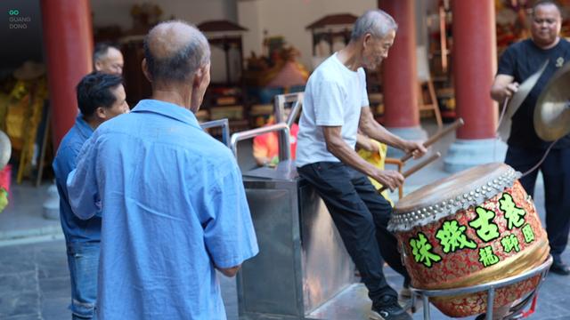 跟着非遗传承人漫步珠玑古巷，探寻广府文化