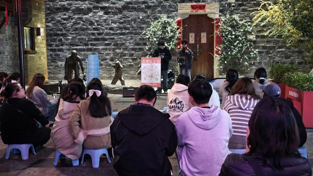 南昌展现促消费新担当：打造老街区烟火气新消费场景，引来人气红了城市