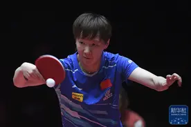 乒乓球|世界杯女单：王曼昱晋级八强图片