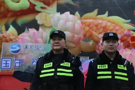 南京公安吴焕军：站好秦淮灯会最后一班岗图片