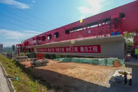 重大进展！深汕高铁全线首榀箱梁成功架设图片