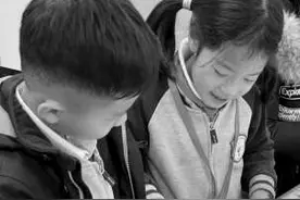 浑南一校河畔校区举办亲子纸飞机大赛放飞梦想图片