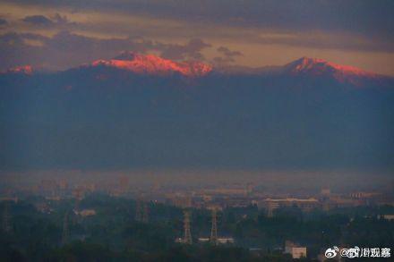 速来欣赏！成都朝霞雪山绝美大片来袭