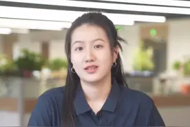 纵览视评｜疯感工牌火了：00后的情绪应该温柔对待图片