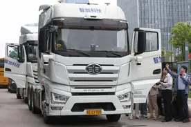 自动驾驶货车越来越“聪明”，怎么做到的？图片