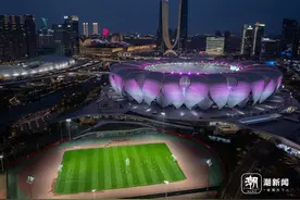 “大莲花”外，国足厉兵秣马备战世预赛图片