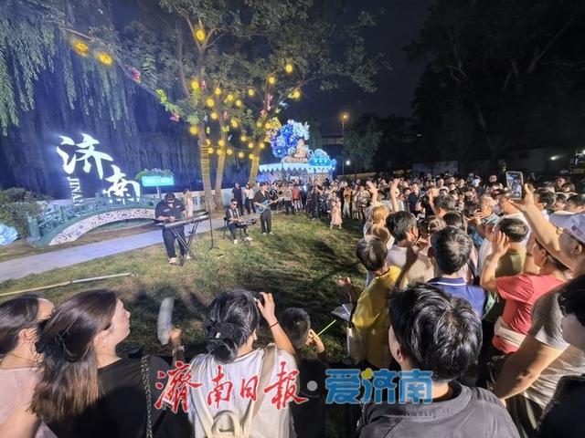 湖光人文共美，大明湖“雨荷馆”见证城市记忆新交融