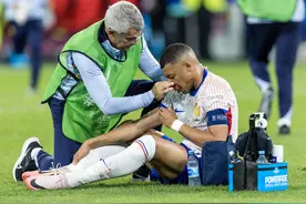 姆巴佩鼻骨受伤引发担忧，或将戴面具登场打破欧洲杯魔咒图片