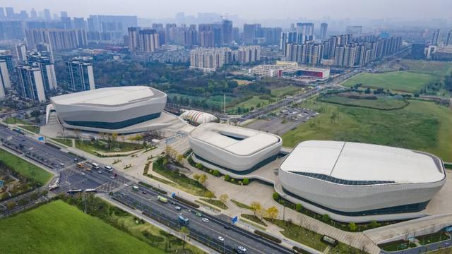 从“天府大屋檐”到“机器人天团”，成都高新区点亮智慧世运