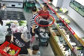 多次利用遛娃推车“0元购”，松江警方侦破一起盗窃案图片