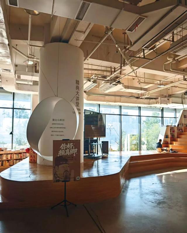 重庆“书店地图”更新了，初冬雨天就适合泡在书香里