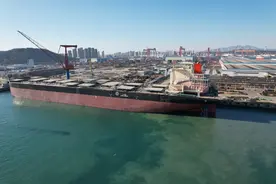 国产巨轮装配绿色“心脏”，出海动力更强劲图片