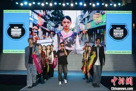 时尚融入烟火 江西南昌举办首届“瓦罐”时装周打造文旅融合新亮点图片