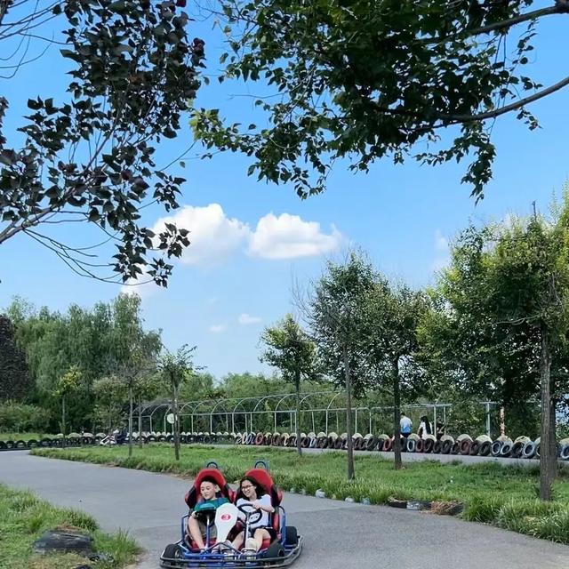 九月开篇趣游天然地下画廊，雨后溶洞藏惊喜